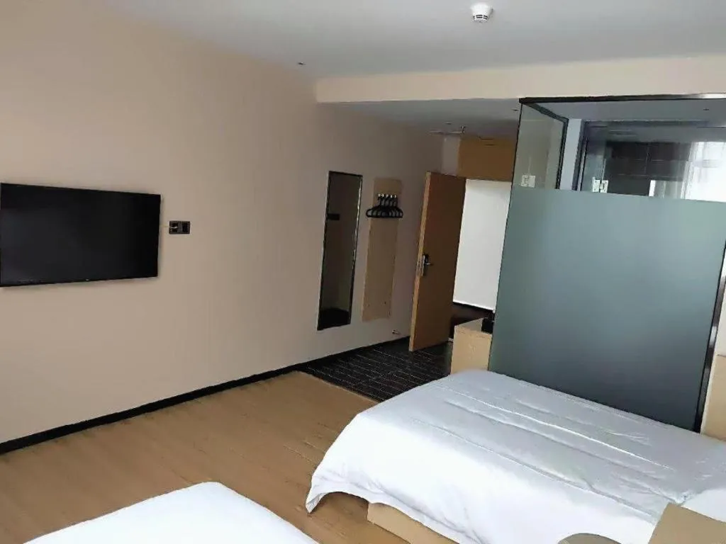 Bed in IU Hotel·Yangquan Xinjian Street Tianqiao