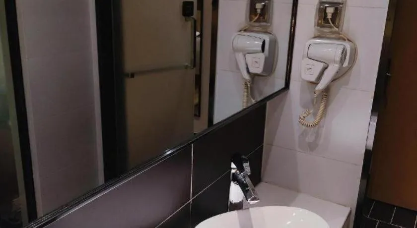 IU Hotel·Yangquan Xinjian Street Tianqiao