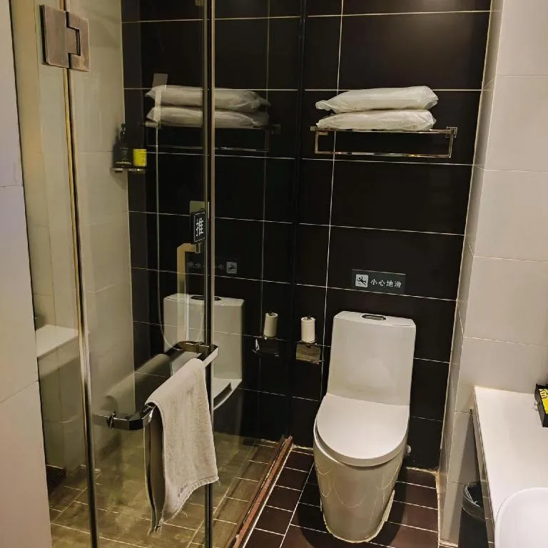 IU Hotel·Yangquan Xinjian Street Tianqiao