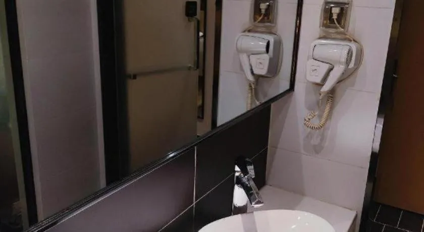 IU Hotel·Yangquan Xinjian Street Tianqiao