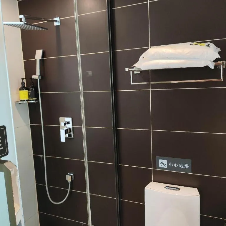 IU Hotel·Yangquan Xinjian Street Tianqiao