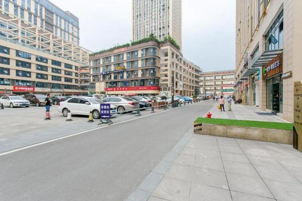 Xana Hotelle Chengdou Xindu Sanhechang Metro Station