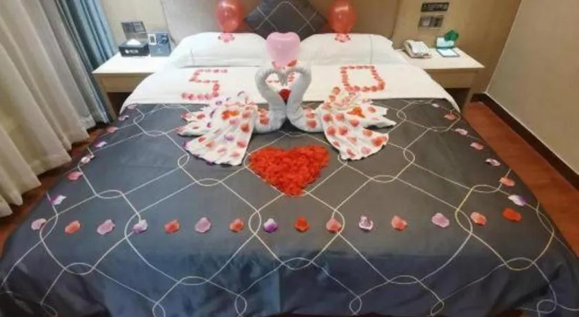 Bed in Chonpines Hotel Shenzhen Gongming Honghuashan Metro Station