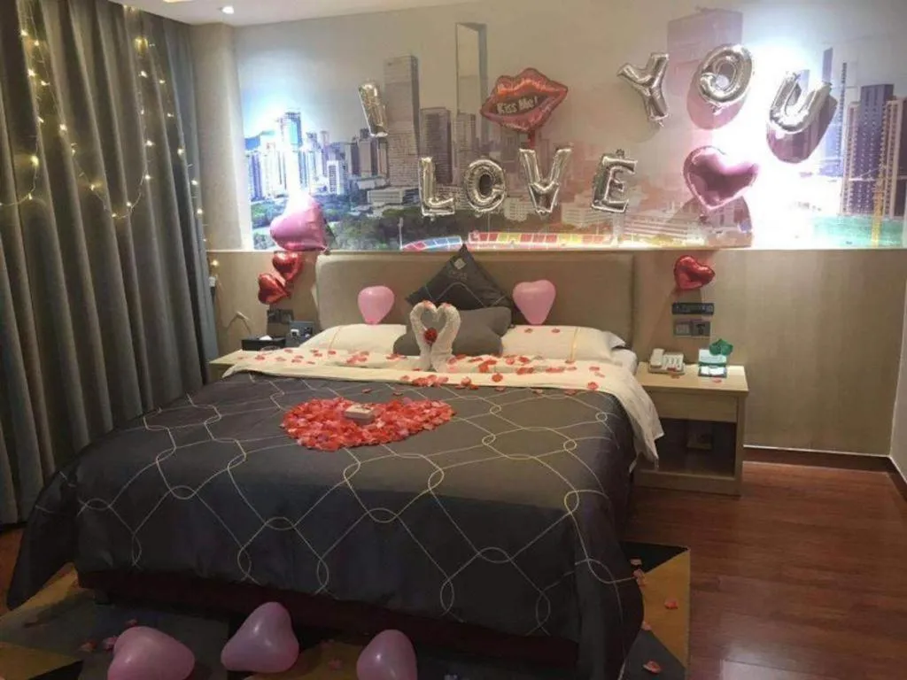 Bed in Chonpines Hotel Shenzhen Gongming Honghuashan Metro Station