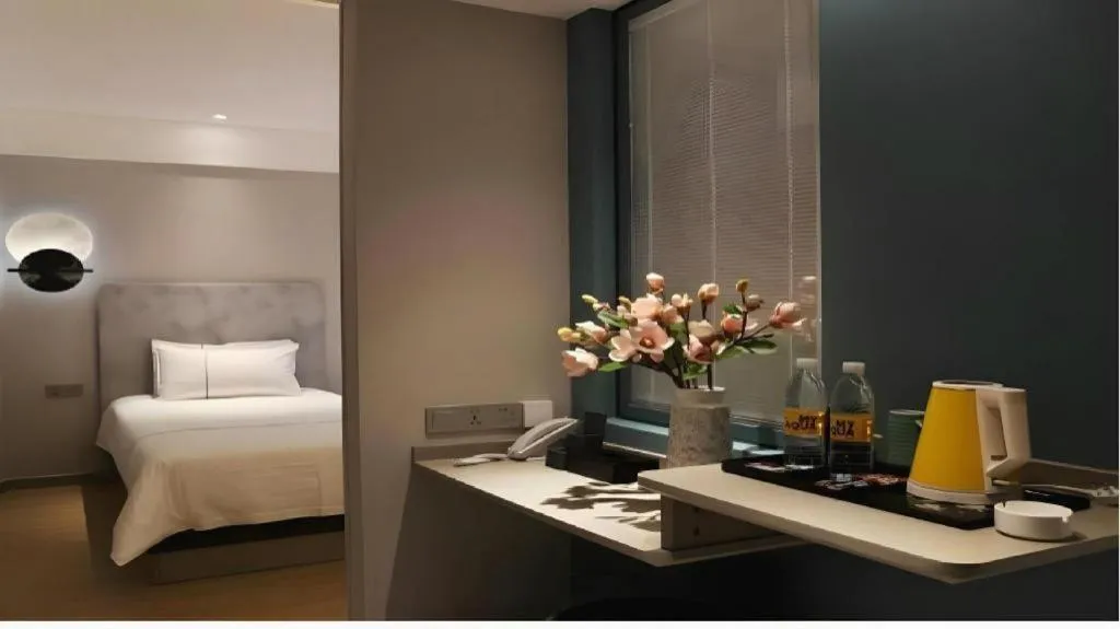 Bed in Magnotel Hotel·Luanyang Luanchuan Changchun Road Cross Street