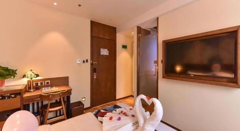 James Joyce Coffetel·Beijing South Muxiyuan Metro Station