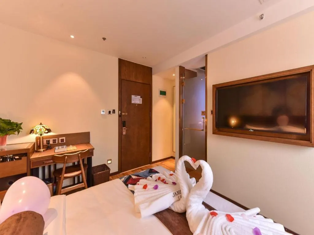 Bed in James Joyce Coffetel·Beijing South Muxiyuan Metro Station