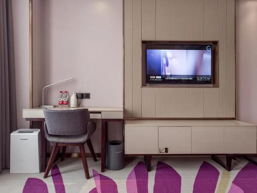 Lavande Hotel·Jining Party School Building