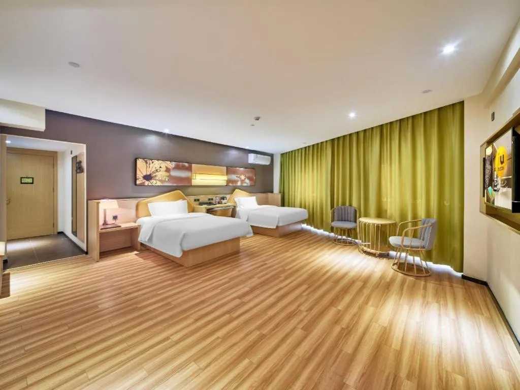 Bed in IU Hotel Baoding Yuhua East Road Passenger Center