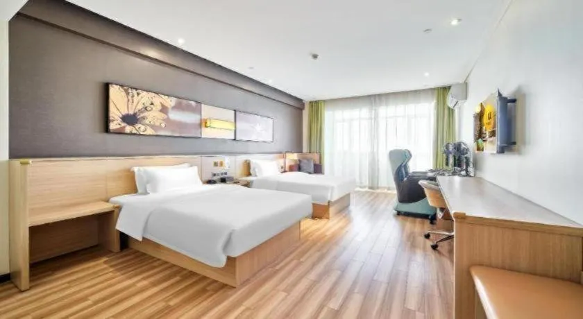 Bed in IU Hotel Baoding Yuhua East Road Passenger Center