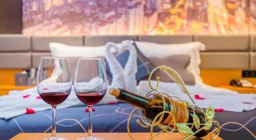 Bed in Chonpines Hotel Guangzhou Sunac Cultural and Tourism City Shiling