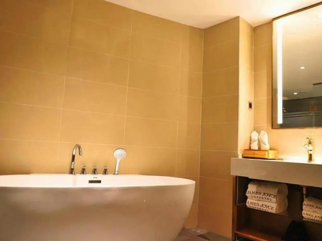 James Joyce Coffetel Guangyuan High-Speed Railway Station Dongba Municipal Government