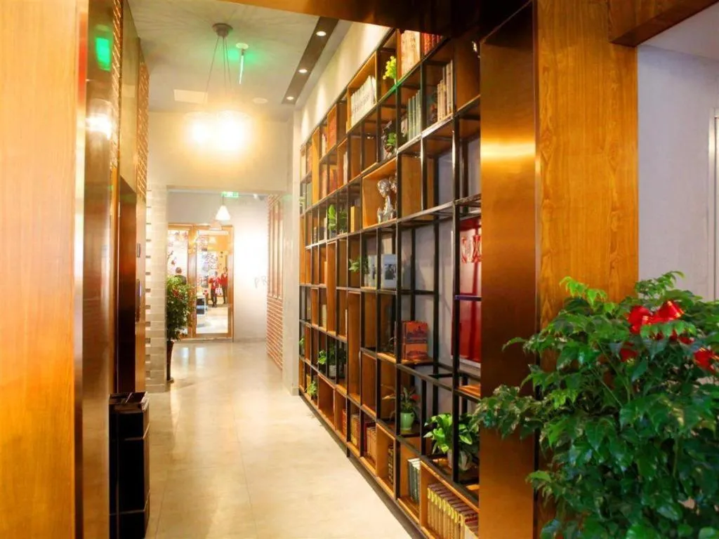 James Joyce Coffetel Guangyuan High-Speed Railway Station Dongba Municipal Government