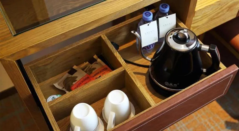 James Joyce Coffetel·Nannign Shanglin Tongle Road