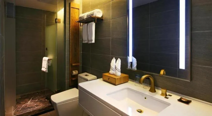 James Joyce Coffetel·Nannign Shanglin Tongle Road