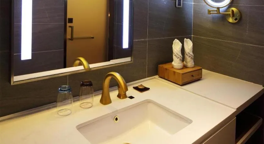 James Joyce Coffetel·Nannign Shanglin Tongle Road