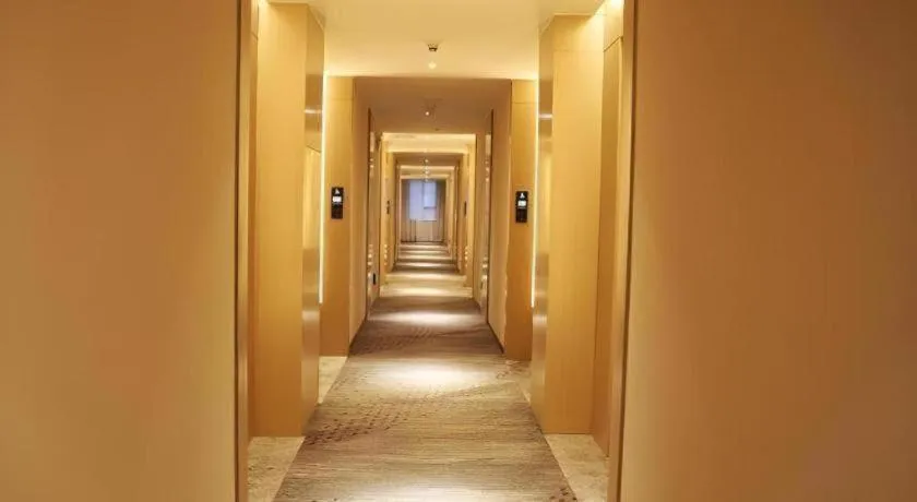 Lavande Hotel·Heyuan Bavaria