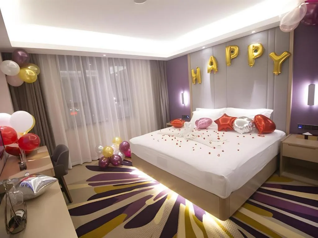 Bed in Lavande Hotel·Heyuan Bavaria