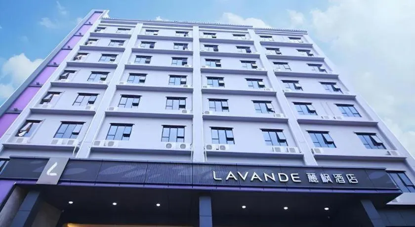 Lavande Hotel·Heyuan Bavaria