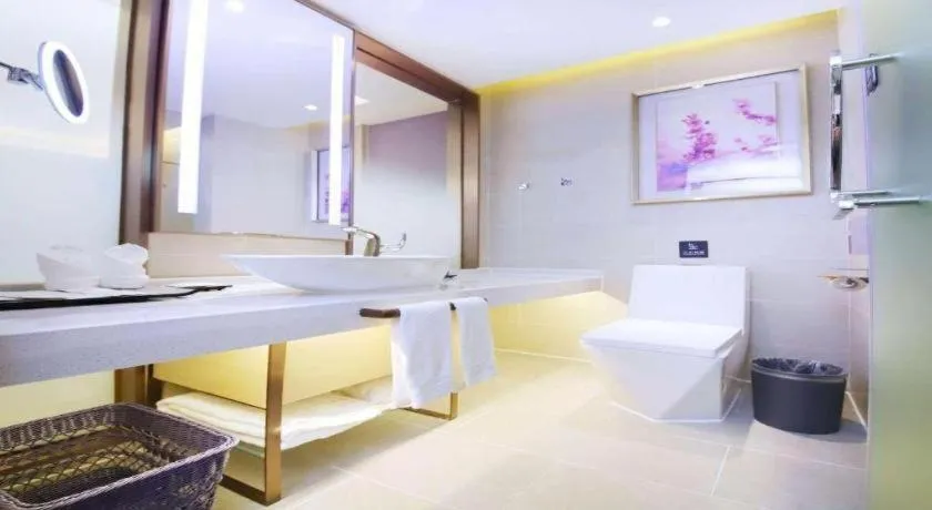 Lavande Hotel·Heyuan Bavaria