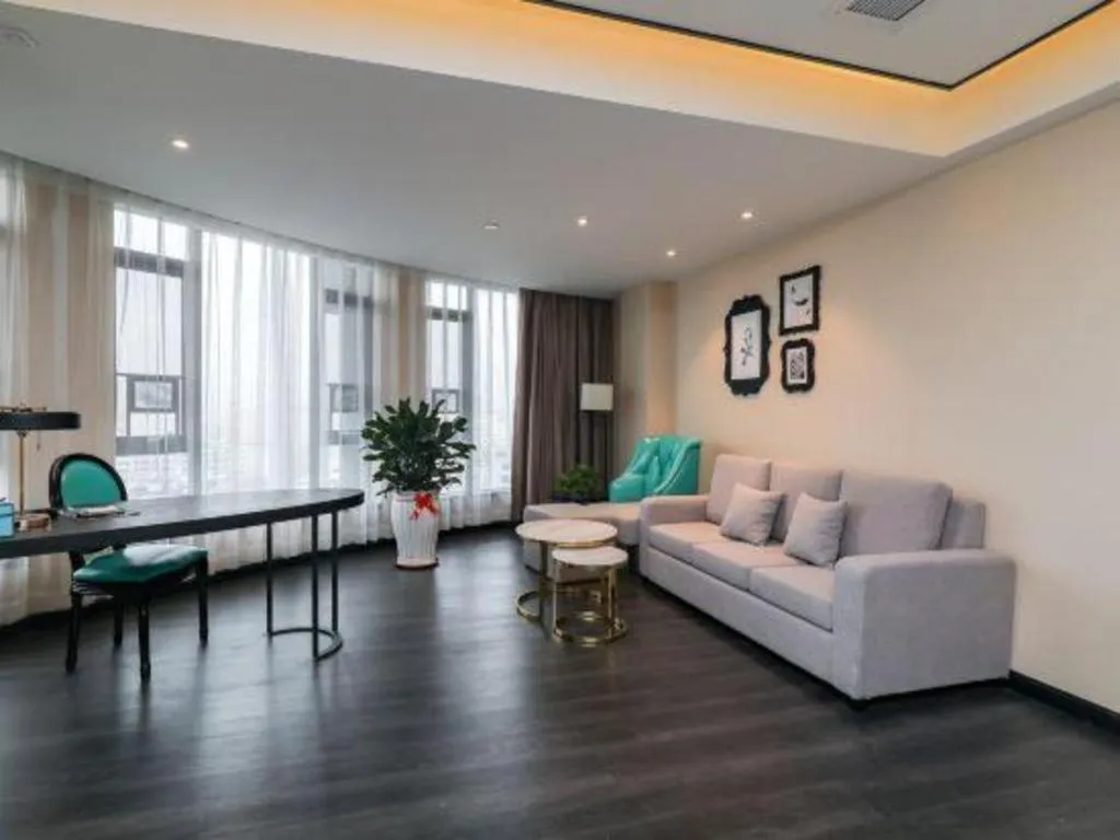 Xana Hotelle·Heyuan Hongxing Road