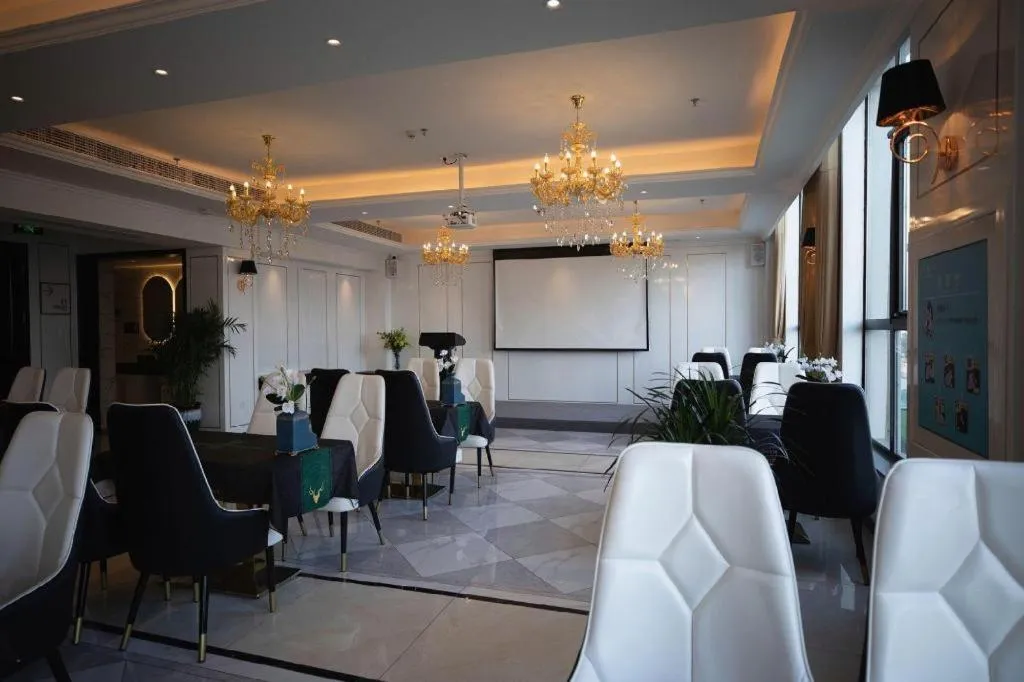 Xana Deluxe Shangqiu Ancient Town