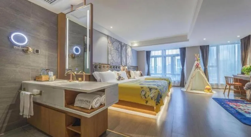 Bed in James Joyce Coffetel Hefei University of Technology