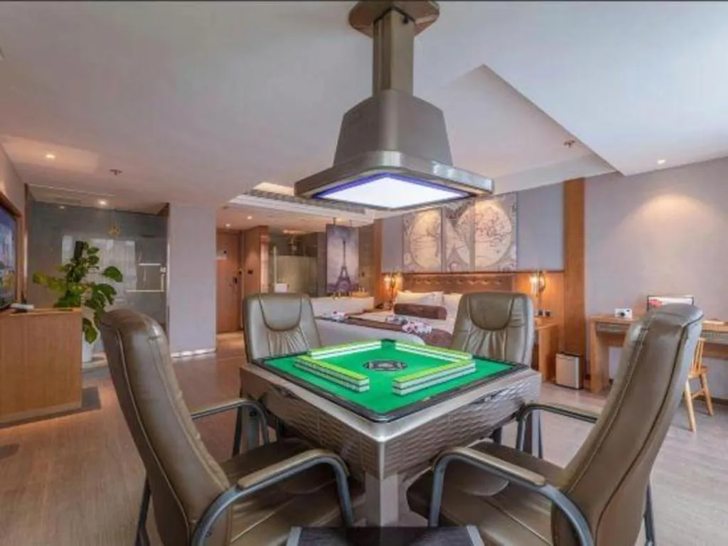 James Joyce Coffetel Hefei University of Technology