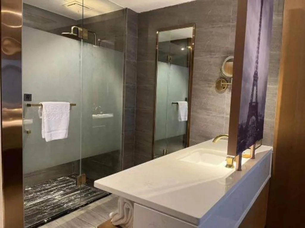 James Joyce Coffetel Hefei University of Technology