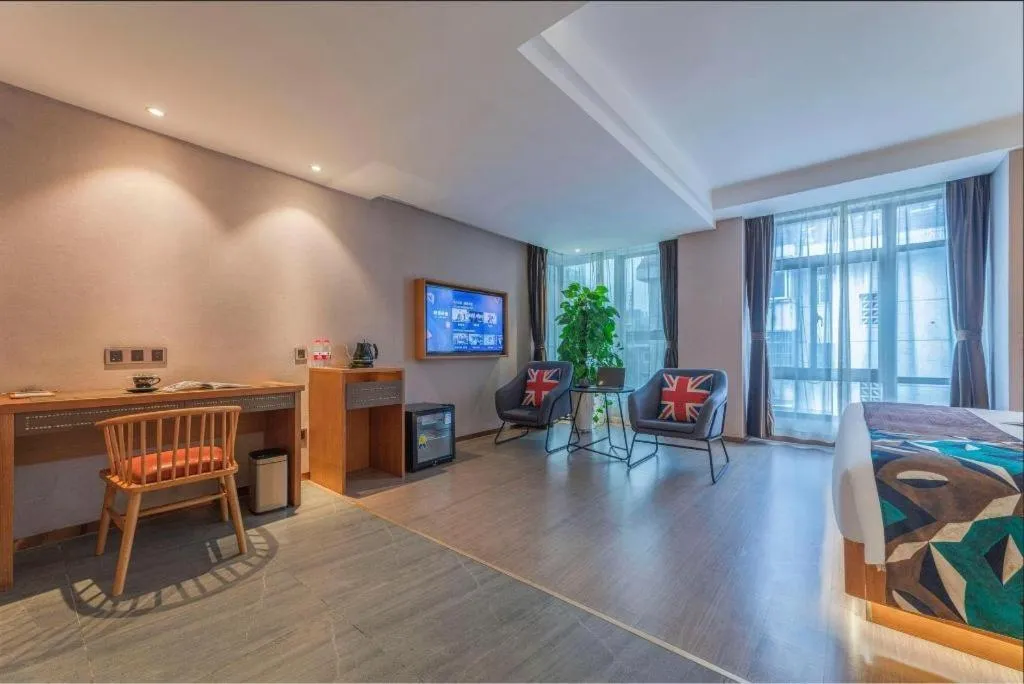 James Joyce Coffetel Hefei University of Technology