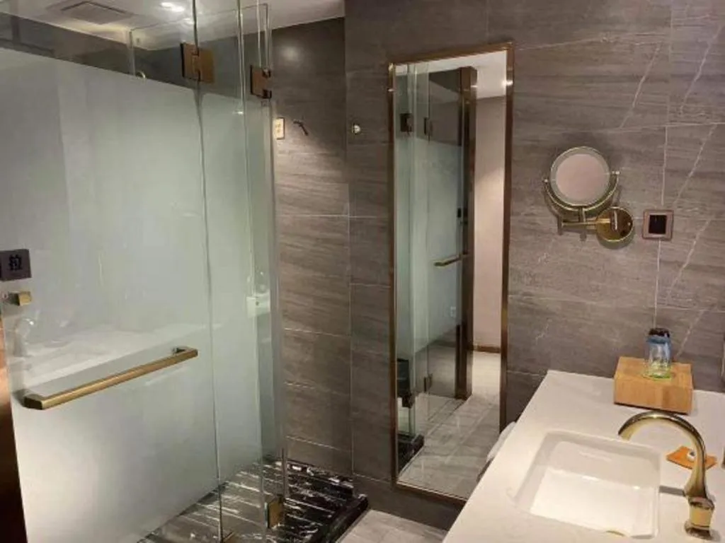 James Joyce Coffetel Hefei University of Technology