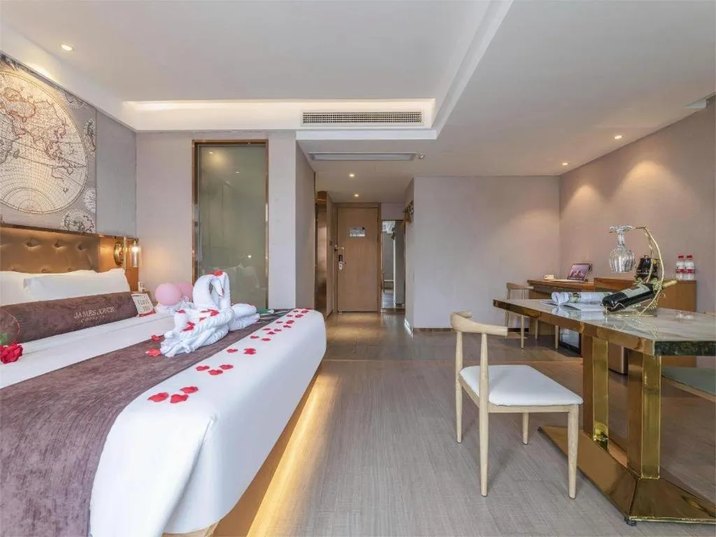 Bed in James Joyce Coffetel Hefei University of Technology