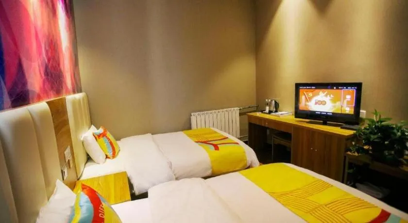 Bed in PAI Hotel Huayin Huashan Mountain Scenic Spot Ancient Street