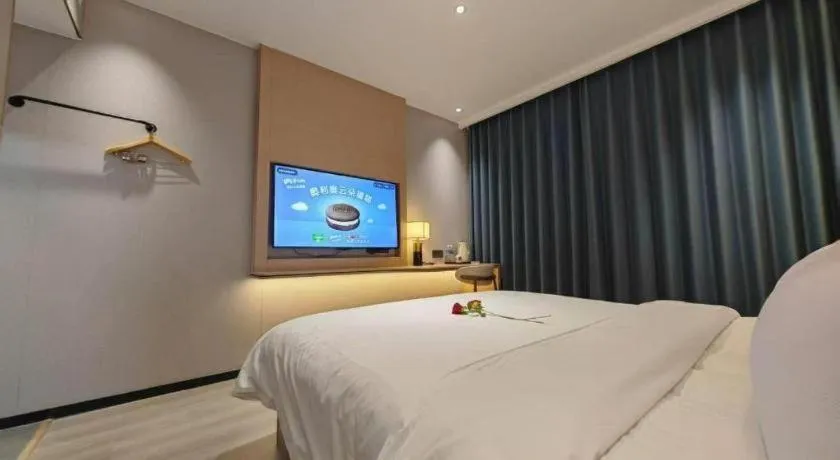 Bed in PAI Hotel Huayin Huashan Mountain Scenic Spot Ancient Street