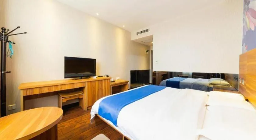 Bed in PAI Hotel Huayin Huashan Mountain Scenic Spot Ancient Street