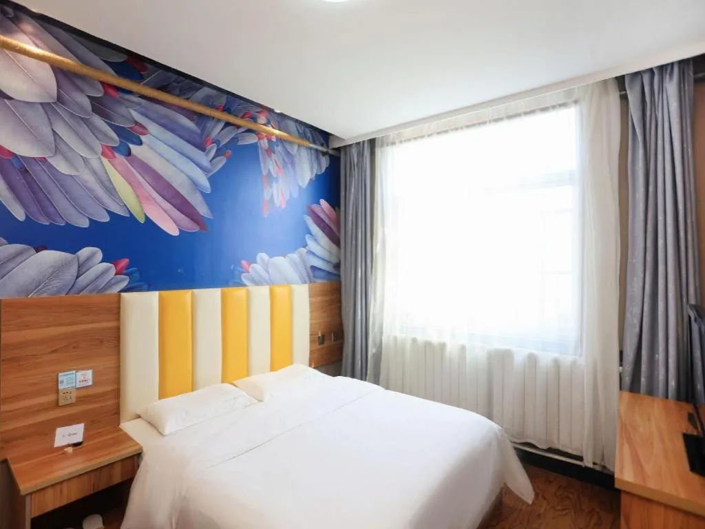 Bed in PAI Hotel Huayin Huashan Mountain Scenic Spot Ancient Street