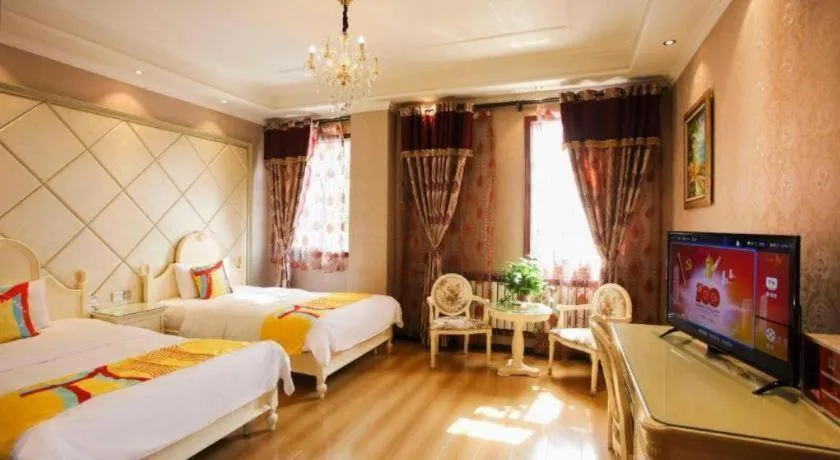 Bed in PAI Hotel Huayin Huashan Mountain Scenic Spot Ancient Street