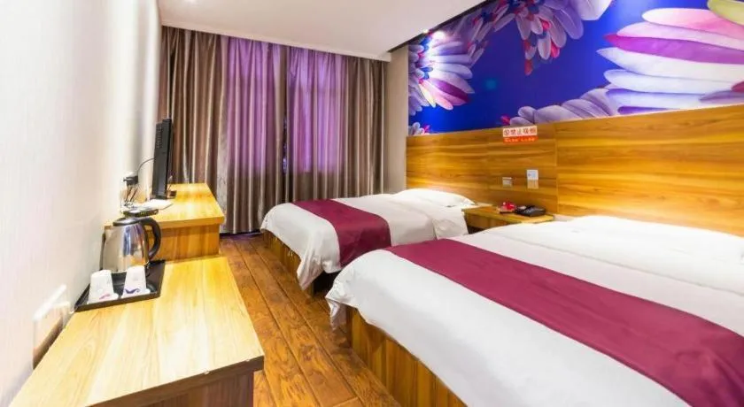 Bed in PAI Hotel Huayin Huashan Mountain Scenic Spot Ancient Street