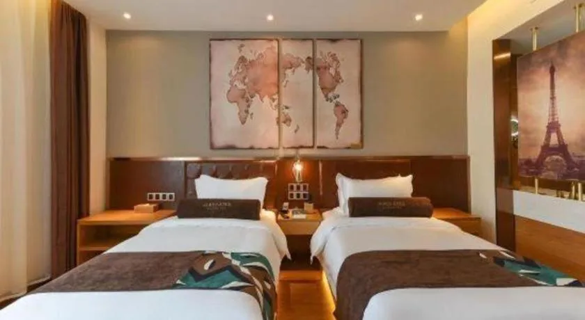 Bed in James Joyce Coffetel Beijing South Station Guang'anmen You'an Hospital