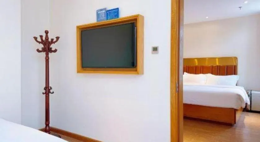 Bed in James Joyce Coffetel Beijing South Station Guang'anmen You'an Hospital