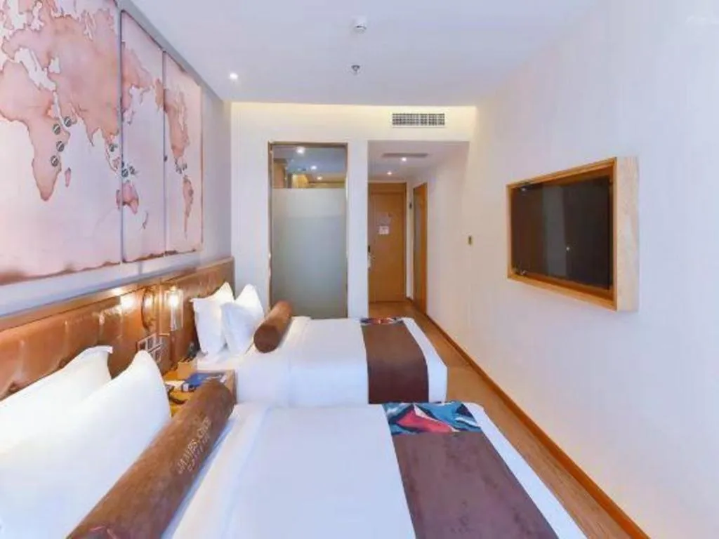 Bed in James Joyce Coffetel Beijing South Station Guang'anmen You'an Hospital