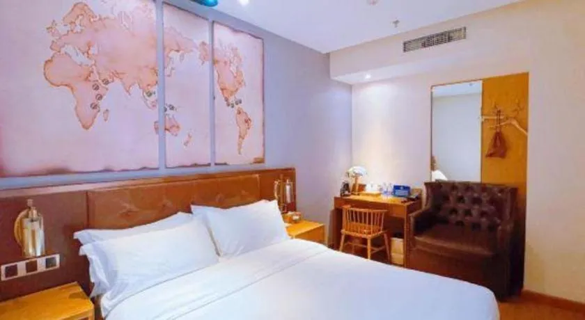 Bed in James Joyce Coffetel Beijing South Station Guang'anmen You'an Hospital