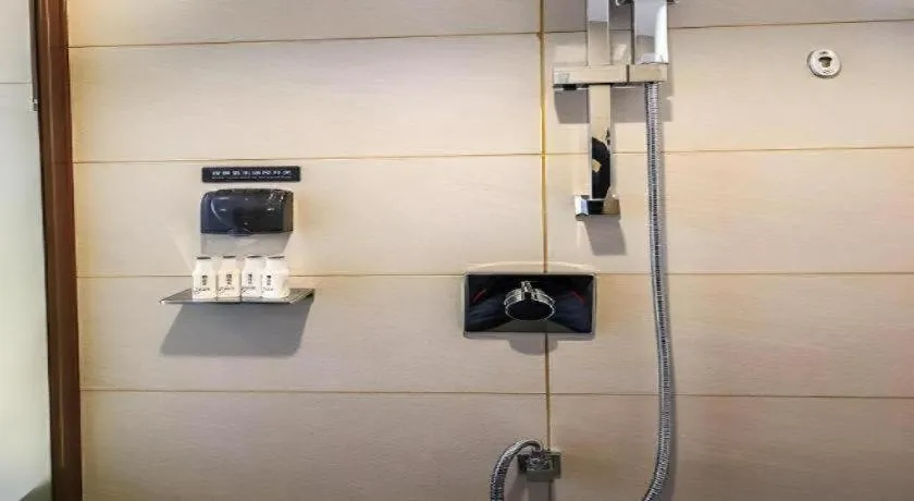 Lavande Hotel·Yichun Wanda, High Speed Railway Station