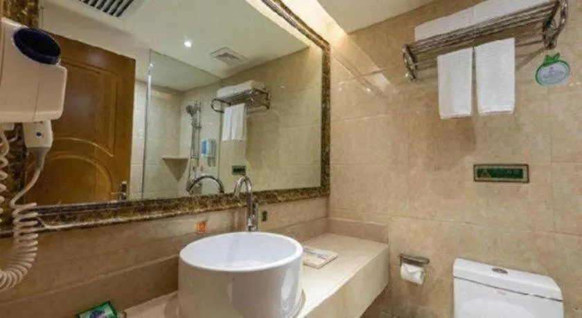 Vienna Hotel Inner Mongolia Hohhot Railway Station Gongzhufu Metro Station