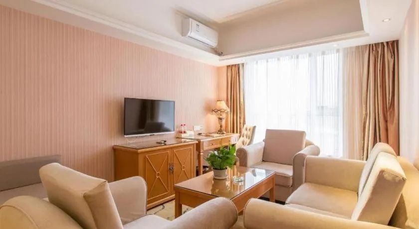 Vienna Hotel Inner Mongolia Hohhot Railway Station Gongzhufu Metro Station