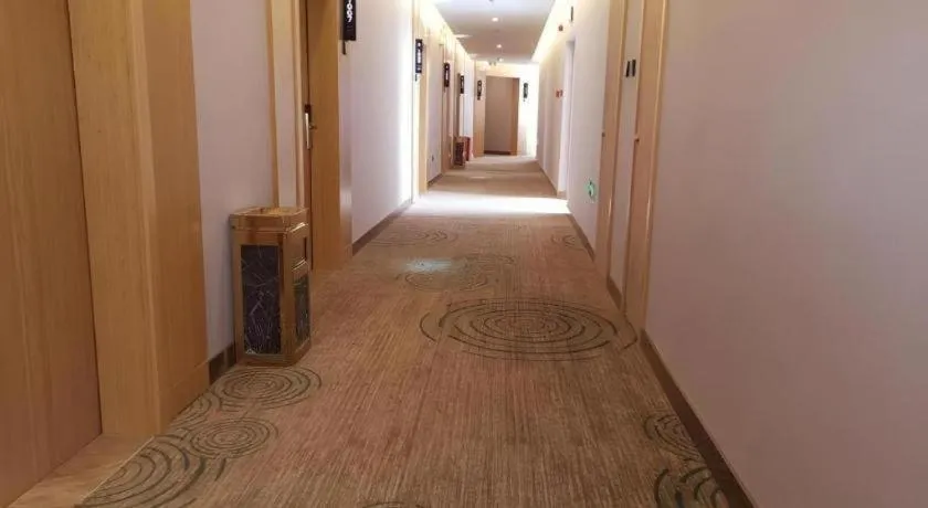 GreenTree Inn Tongling City ZonGYAng County Qishan Road People's Hospital