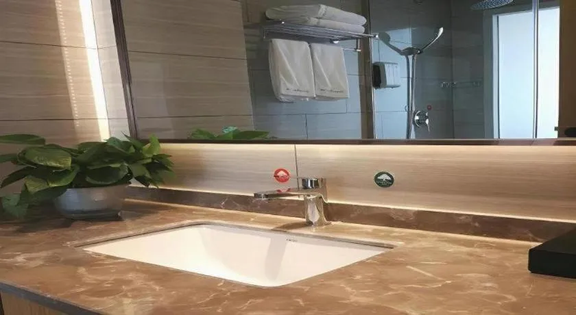 GreenTree Inn Tongling City ZonGYAng County Qishan Road People's Hospital