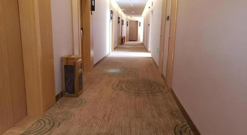 GreenTree Inn Tongling City ZonGYAng County Qishan Road People's Hospital