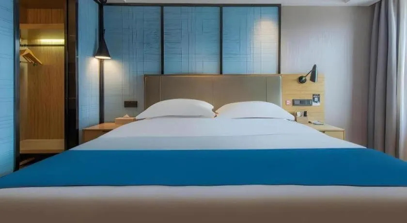 Bed in Echarm Hotel Lhasa Potala Palace