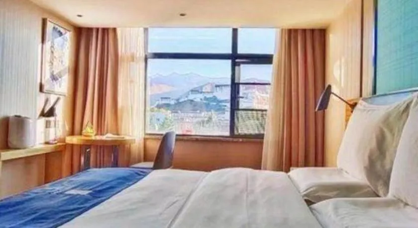 Bed in Echarm Hotel Lhasa Potala Palace